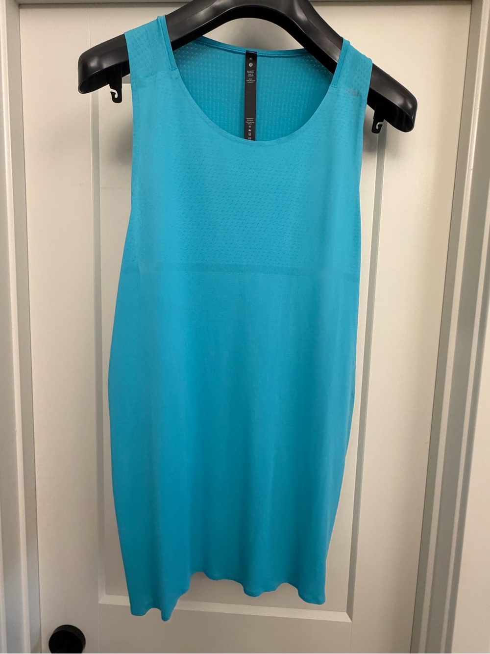 Lulu Lemon tank